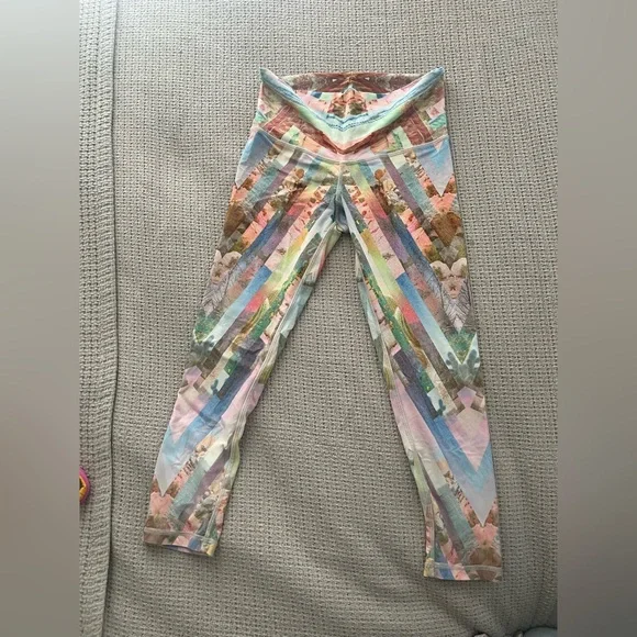 Niyama Sol Colorful Patterned Pants Set of 3 plus All Access Sports Bra - Picture 4 of 5